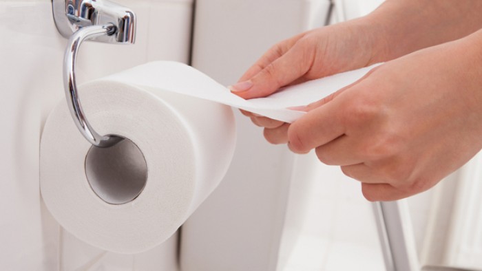 Sử dụng giấy vệ sinh kém chất lượng dẫn tới tắc bể phốt